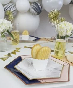 Paper Eskimo Party Supplies White Baking Cups