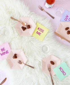 Oriental Trading XOXO Small Napkins