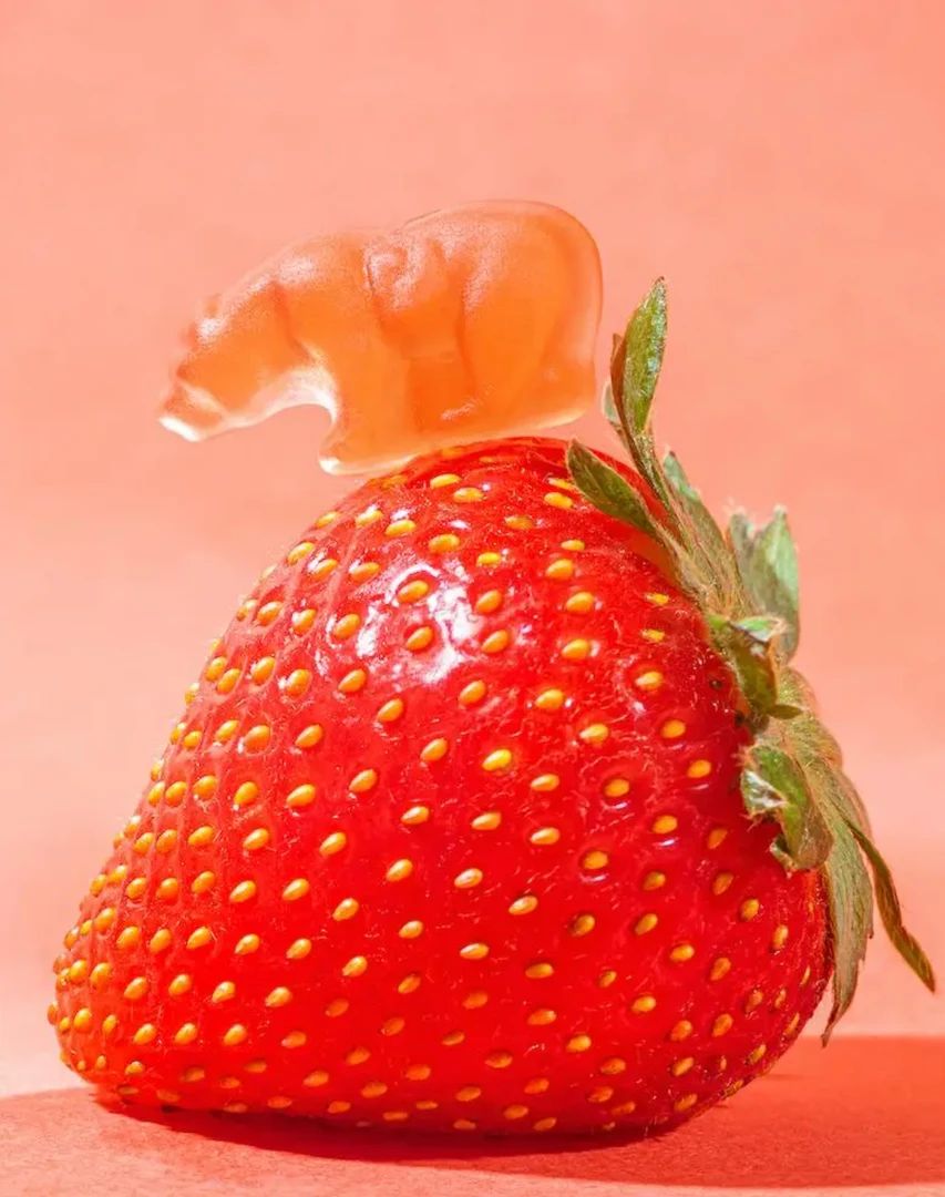 Strawberry - California Gummy Bears Sweet Treats 6 Strawberry - California Gummy Bears Sweet Treats