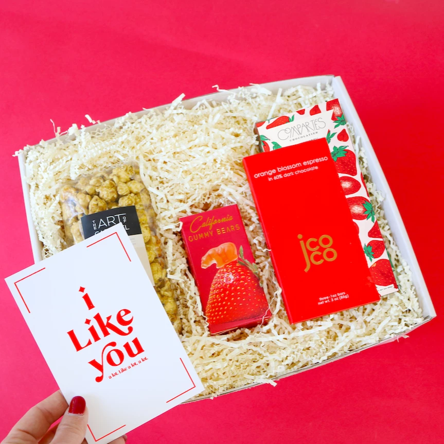 Confetë Party Gifts STRAWBERRY LOVE 4 Confetë Party Gifts STRAWBERRY LOVE